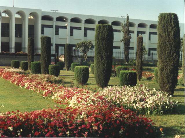 File:Quaid-e-Azam Medical College.jpg