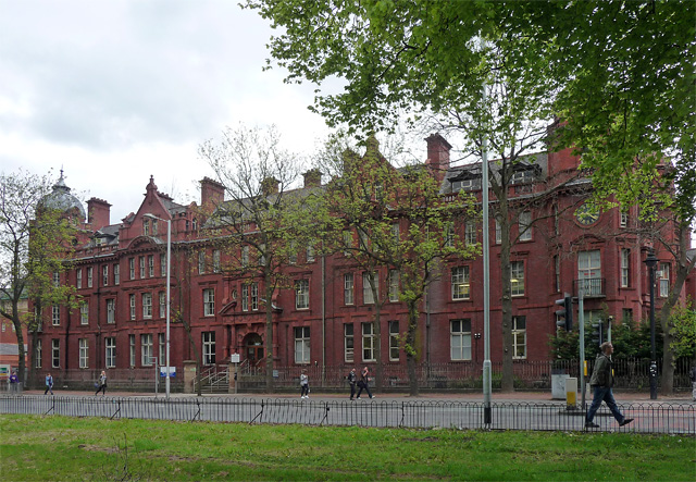 File:St Mary's Hospital, Manchester.jpg