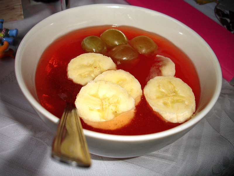 File:05166 Kissel, with bananas and grapes, Sanok 2011.jpg