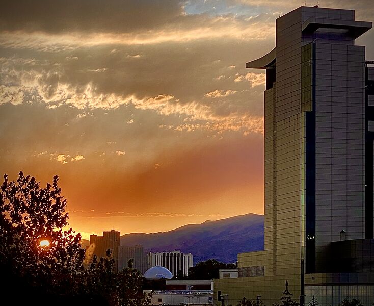 File:Sunset Renown Regional Medical Center.jpg