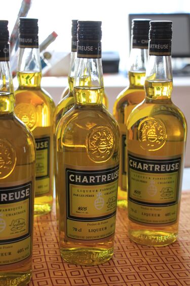 File:Chartreuse-Liqueur 7586.JPG