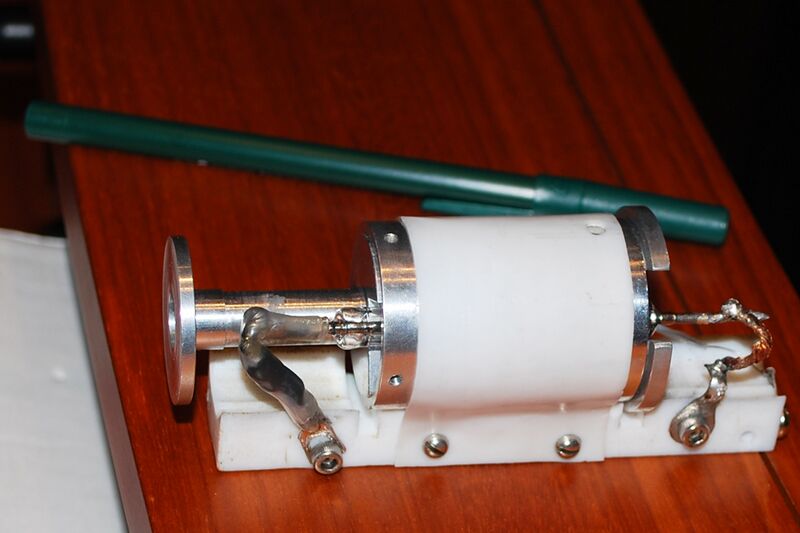 File:2 Maiman Laser Left Side.jpg
