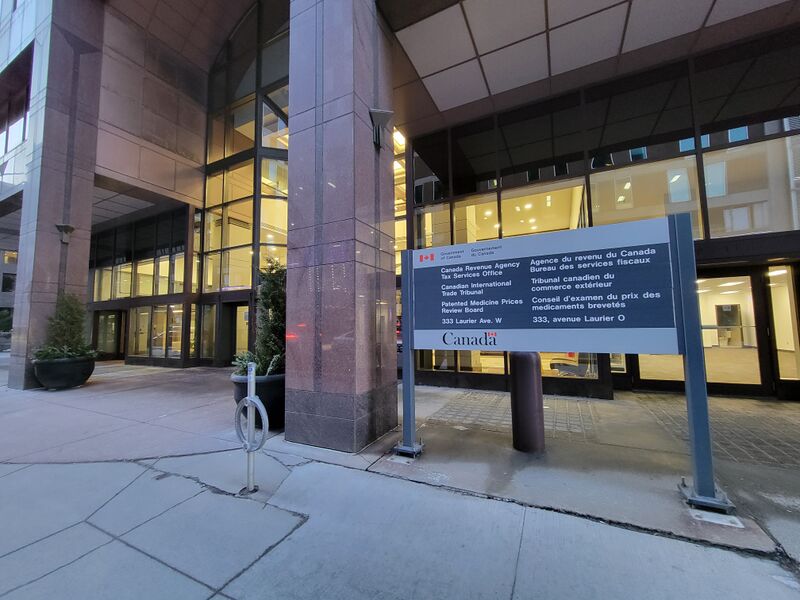 File:333 Laurier Ave. W. Ottawa.jpg