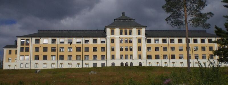 File:Hällnäs sanatorium-20080803.jpg