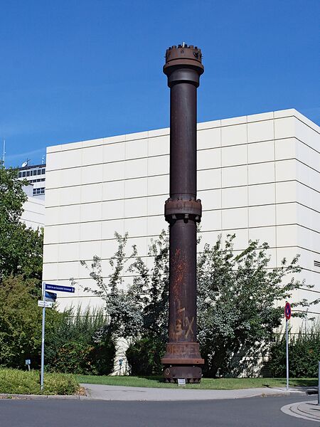 File:Ammoniak Reaktor BASF.jpg