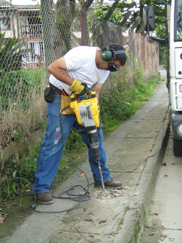 File:Colombia Jackhammer 01.jpg