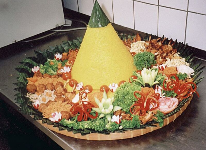 File:Tumpeng-Jawa.jpg