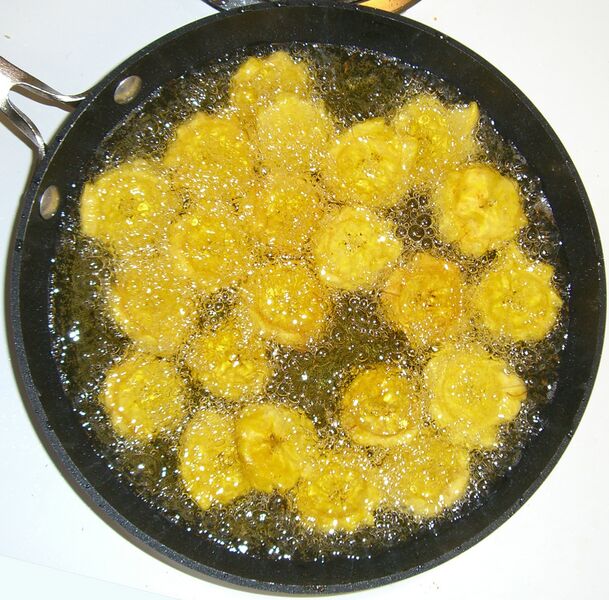 File:Fryingplantains10-28-06.jpg