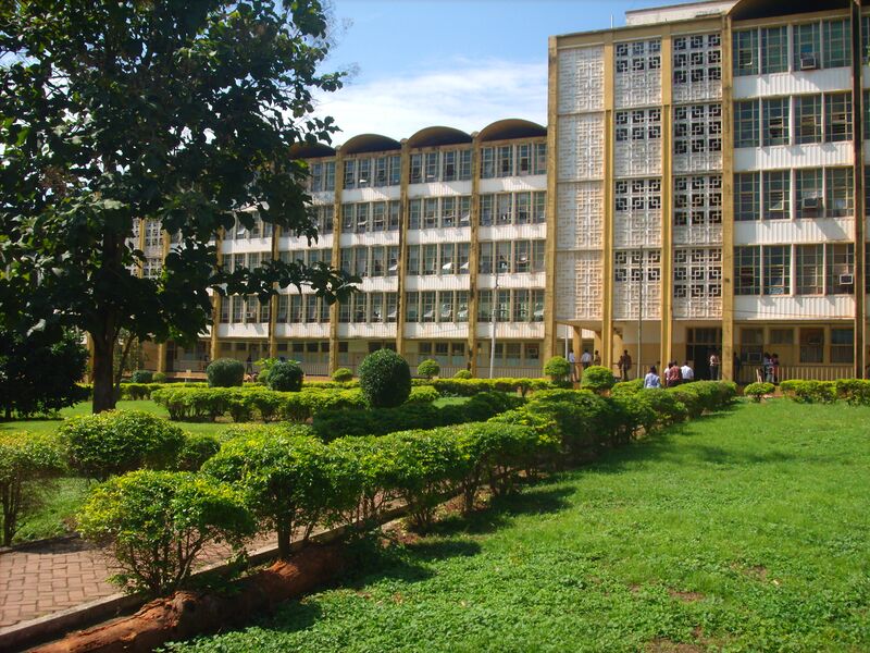 File:Komfo Anokye Teaching Hospital, Kumasi.jpg