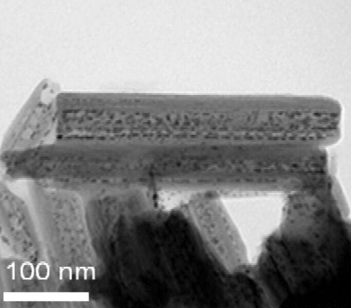 File:Ru-intercalated halloysite nanotubes 3.jpg