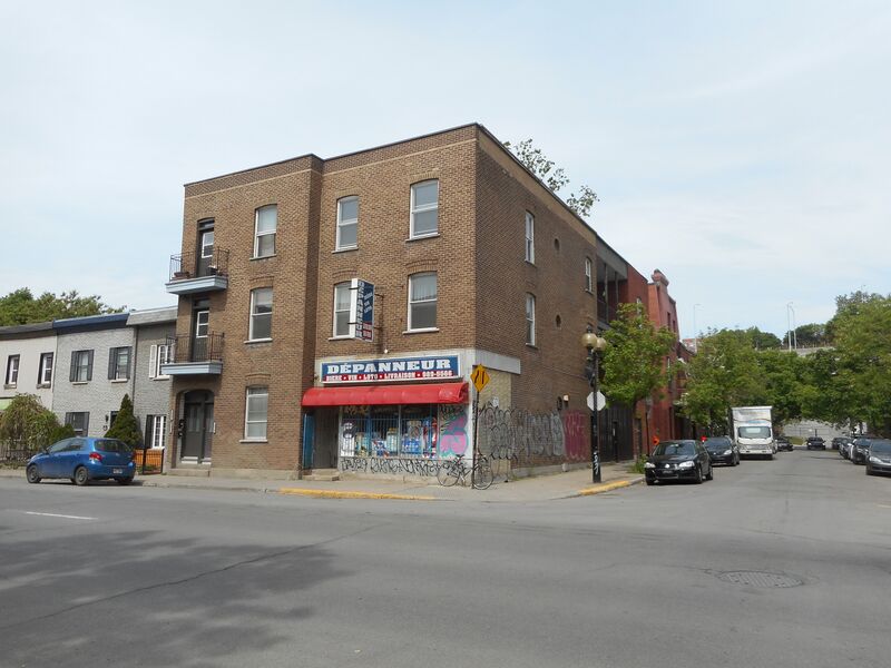 File:3951 rue Saint-Antoine Ouest.jpg