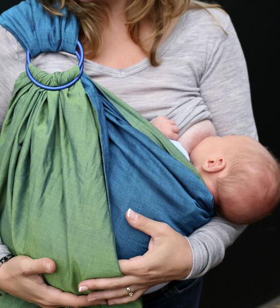 File:Breastfeeding Ring Sling.jpg