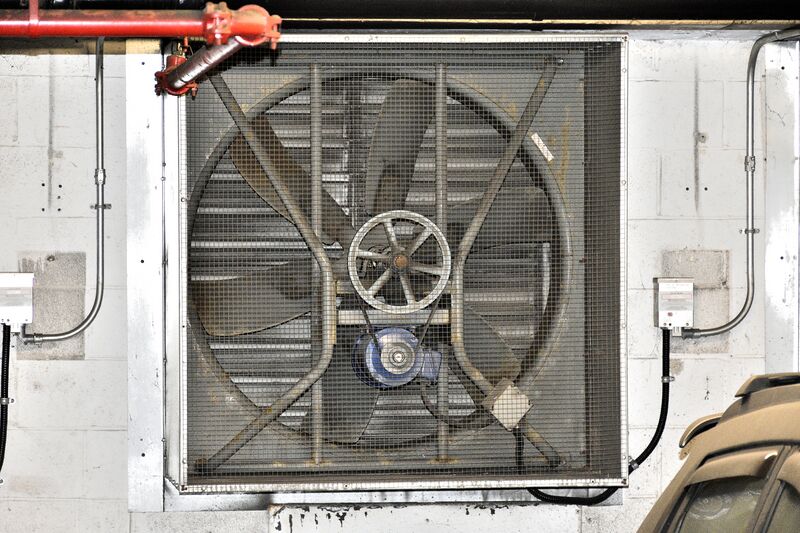 File:Industrial Exhaust Fan.jpg