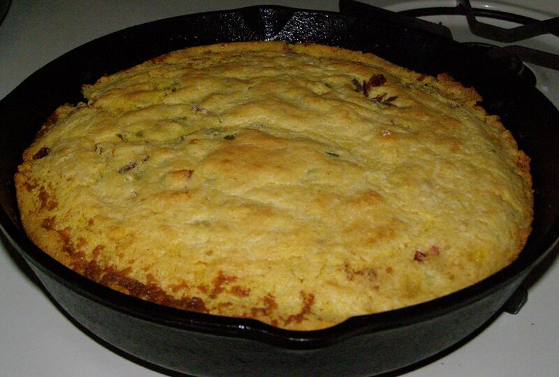 File:Skillet cornbread (cropped).jpg