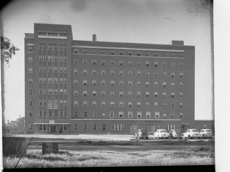 File:Queen Elizabeth Hospital(GN08734).jpg