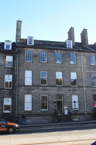 File:19 York Place, Edinburgh.jpg
