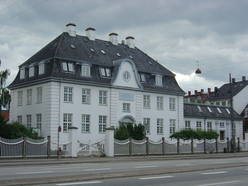 File:Statens Serum Institut hovedbygning.JPG