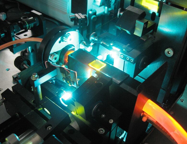 File:Coherent 899 dye laser.jpg