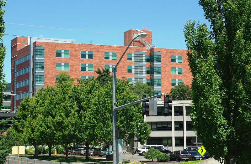 File:Salem Oregon Hospital tower.JPG