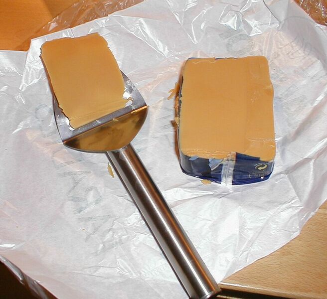 File:Brunost.jpg