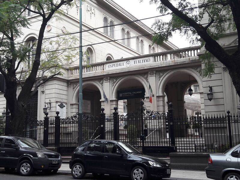 File:Hospital Italiano de Buenos Aires.jpg