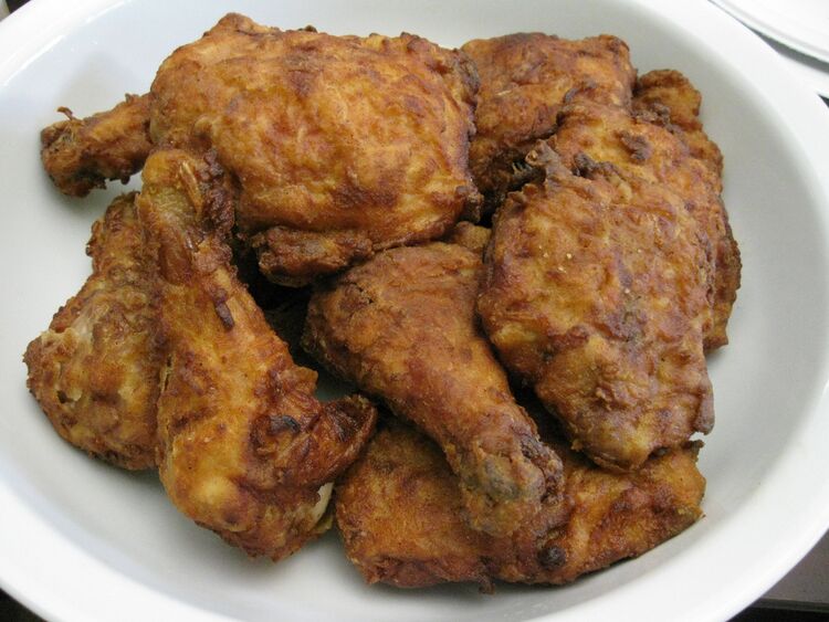 File:Fried chicken - Arnold Gatilao.jpg