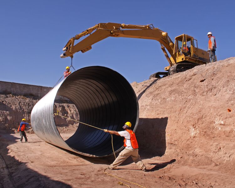 File:Pipe installation 2.jpg