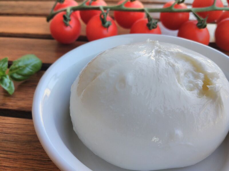File:Burrata2.jpg